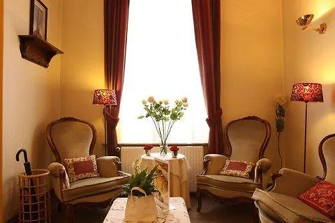 Hotel Botanique Saint-Josse-ten-Noode 2*,